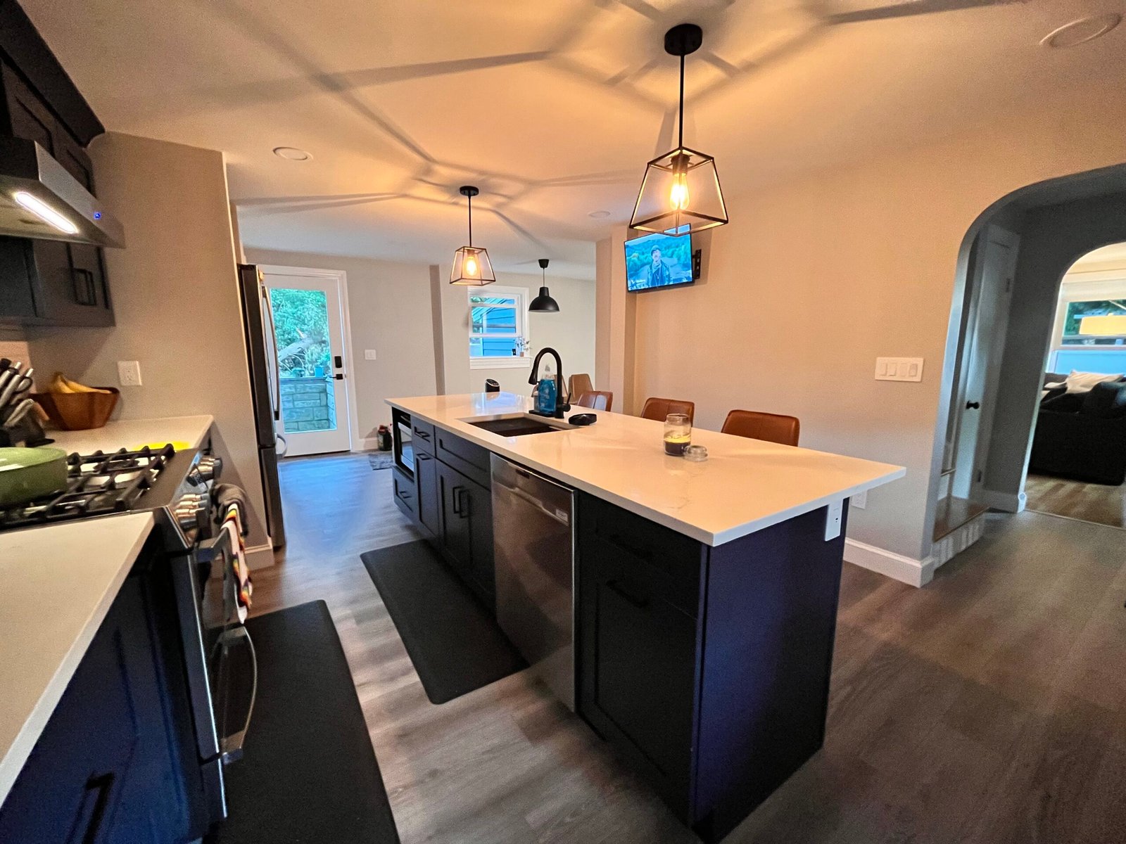 2A8CEC2A-7F7E-49AF-8C02-5EB6305ACCA5